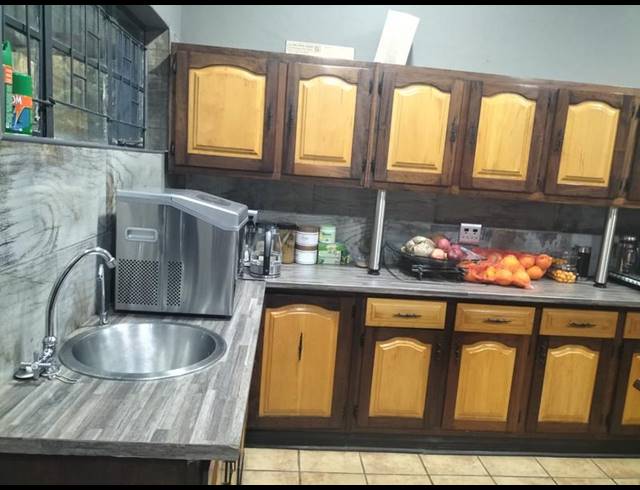 4 BEDROOM HOUSE FOR SALE IN DENDRON